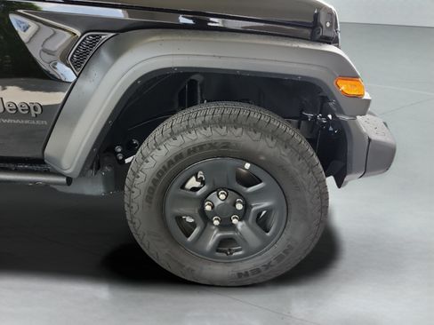 Used 2026 Jeep Wrangler Unlimited Sport AWD/4WD image 29