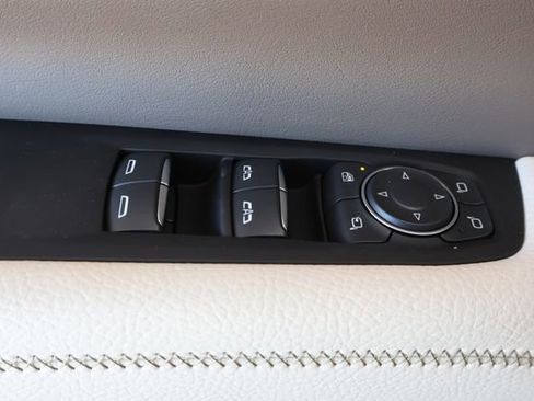 New 2026 GMC Yukon Denali w/ Denali Reserve Package AWD/4WD image 14