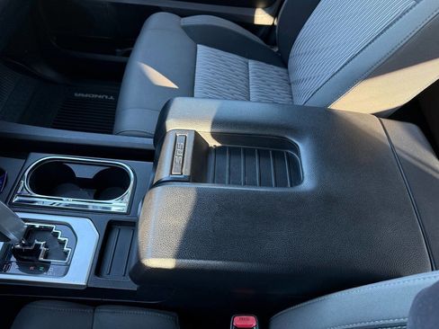 Used 2016 Toyota Tundra SR5 image 24