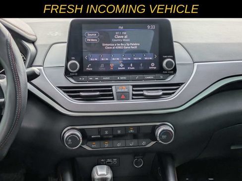 Used 2023 Nissan Altima 2.5 SR AWD/4WD image 16