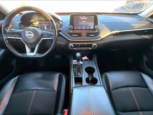 Used 2022 Nissan Altima 2.0 SR image 12