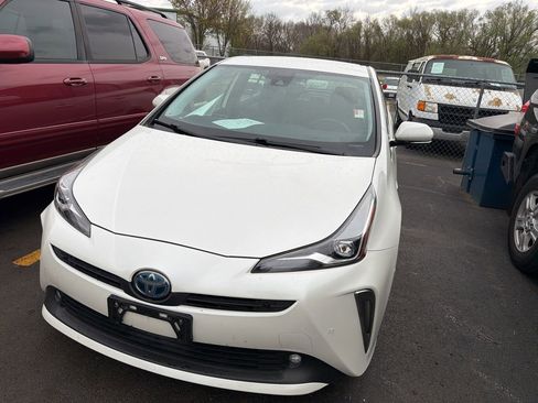 Used 2019 Toyota Prius XLE w/ Advanced Technology Package image 5