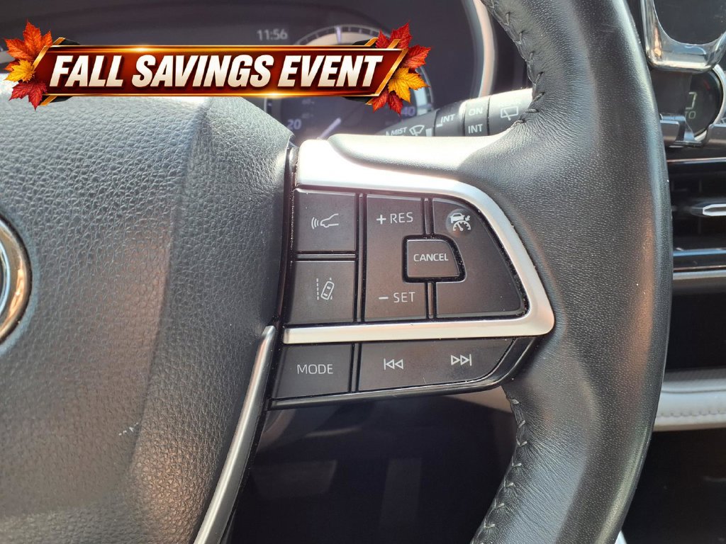Used 2023 Toyota Highlander XLE AWD/4WD image 21
