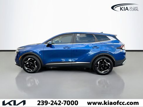 Used 2025 Kia Sportage EX image 2