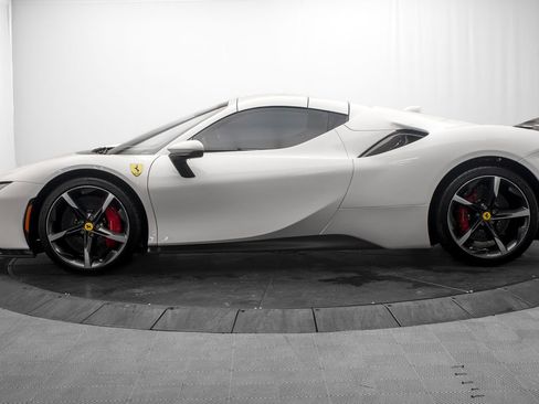 Used 2022 Ferrari SF90 Spider AWD/4WD image 14