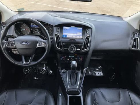 Used 2018 Ford Focus Titanium image 19