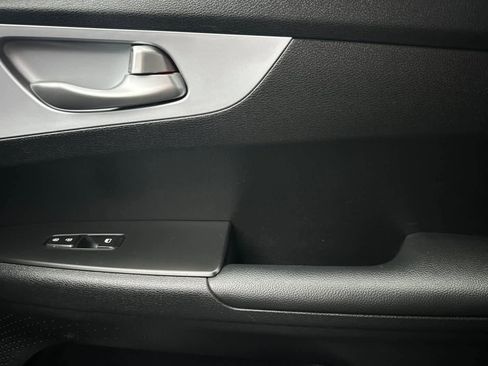 Used 2024 Kia Forte LXS image 19