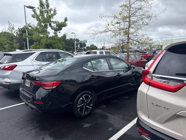 Used 2024 Nissan Sentra SV FWD image 4