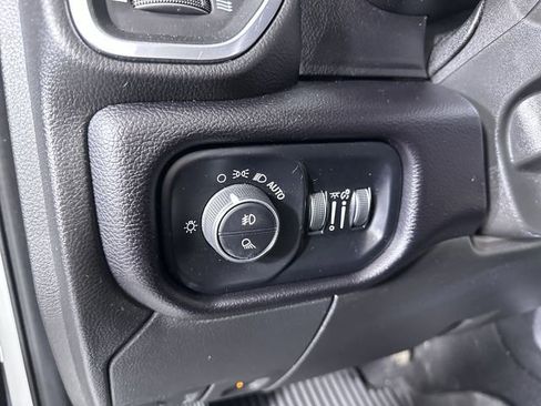 Used 2024 RAM 2500 Laramie AWD/4WD image 18