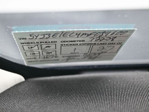 Used 2021 Tesla Model 3 Performance image 9