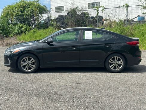 Used 2017 Hyundai Elantra Value Edition w/ Cargo Package FWD image 4