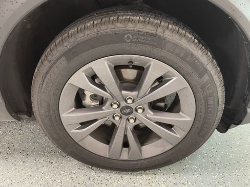 Used 2025 Ford Explorer Active w/ Active Comfort Package image 30