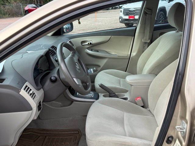 Used 2010 Toyota Corolla LE FWD image 11