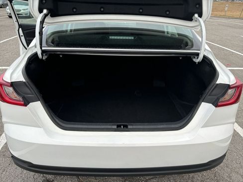 Used 2025 Toyota Camry LE image 30