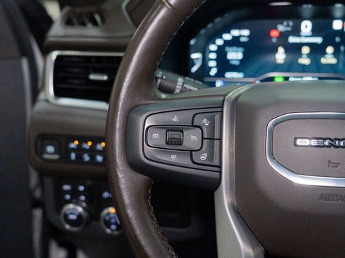 Used 2022 GMC Yukon Denali image 40