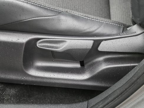 Used 2023 Toyota bZ4X XLE image 21