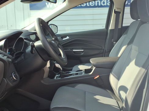 Used 2018 Ford Escape SE w/ Ford Safe & Smart Package AWD/4WD image 8