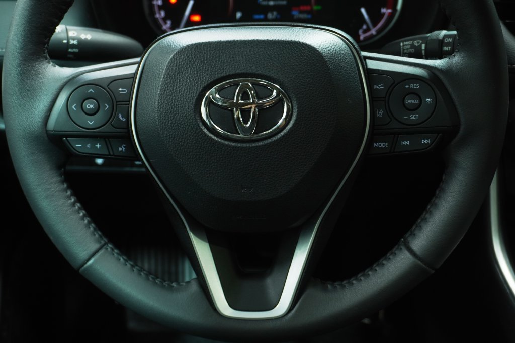 Certified 2023 Toyota RAV4 XLE w/ Convenience Package AWD/4WD image 18