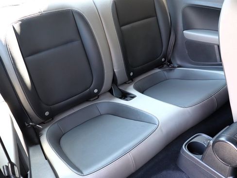 Used 2013 Volkswagen Beetle TDI image 17