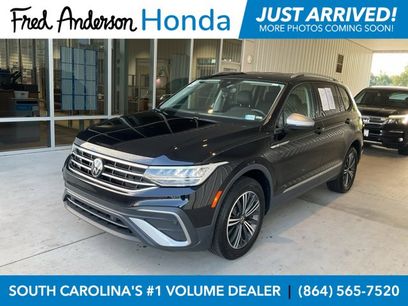 Used 2024 Volkswagen Tiguan SE