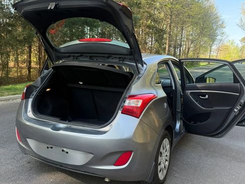 Used 2016 Hyundai Elantra GT image 13