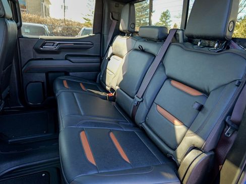 Used 2022 GMC Sierra 1500 AT4 w/ AT4 Preferred Package image 32