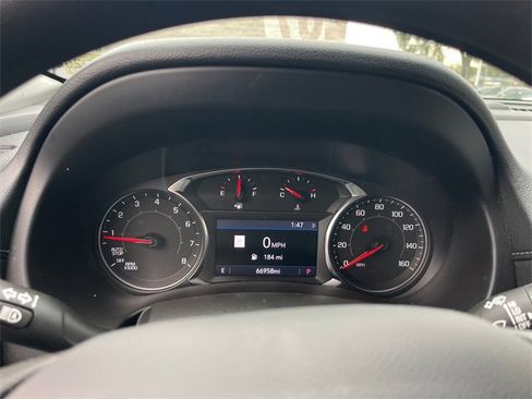 Used 2022 GMC Terrain SLE w/ Driver Convenience Package image 12