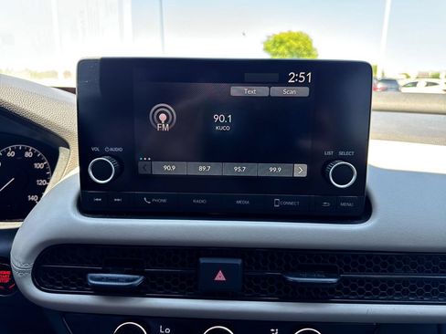 Used 2025 Honda HR-V LX image 16