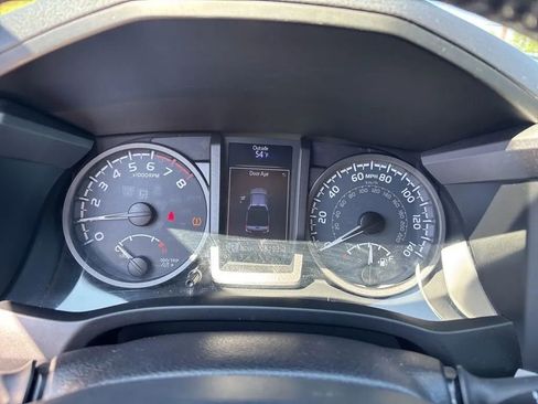 Used 2016 Toyota Tacoma TRD Sport w/ Towing Package image 16