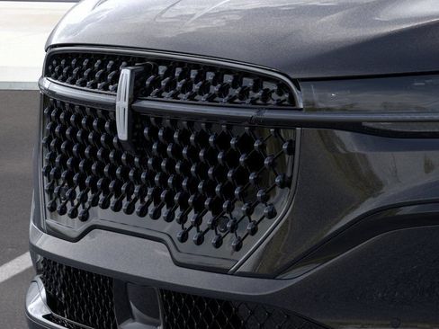 New 2026 Lincoln Nautilus Reserve AWD/4WD image 17