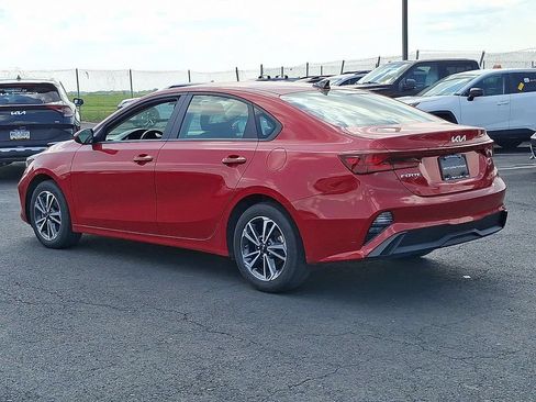 Certified 2024 Kia Forte LXS FWD image 4