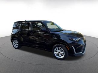 Used 2025 Kia Soul LX w/ LX Technology Package video 2