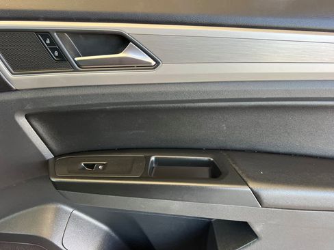 Used 2018 Volkswagen Atlas SE FWD image 20