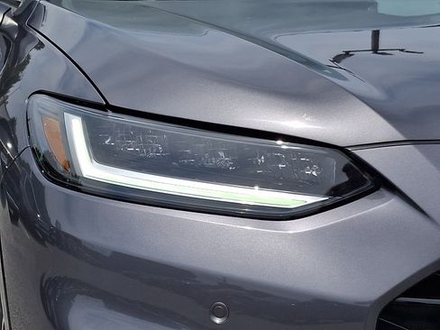 Used 2024 Honda HR-V EX-L image 9