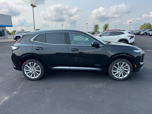 Used 2026 Buick Envision Avenir AWD/4WD image 2