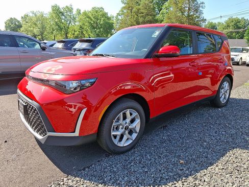 New 2025 Kia Soul LX w/ LX Technology Package image 3