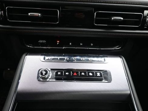 Certified 2025 Lincoln Aviator AWD w/ Jet Appearance Package image 14