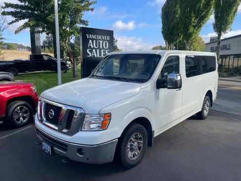 Used 2014 Nissan NV 3500 SL image 1