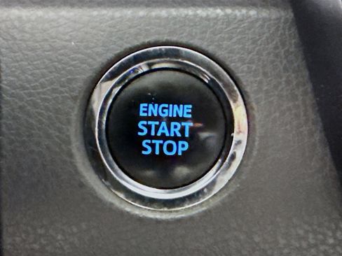 Used 2023 Toyota Camry SE w/ Convenience Package image 21