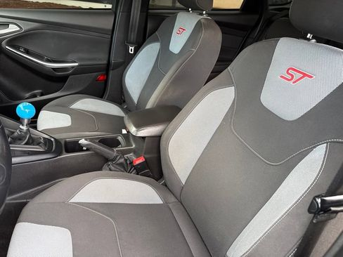 Used 2017 Ford Focus ST FWD image 16