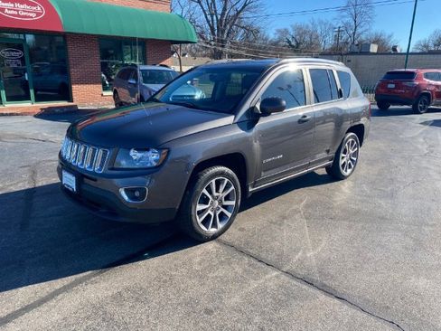Used 2017 Jeep Compass High Altitude image 1