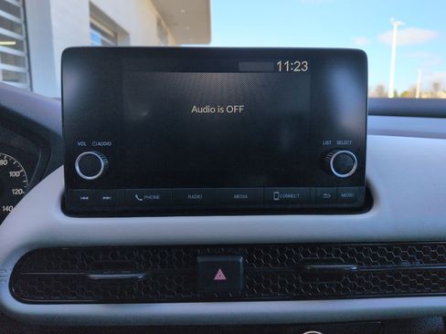 Certified 2023 Honda HR-V LX image 17