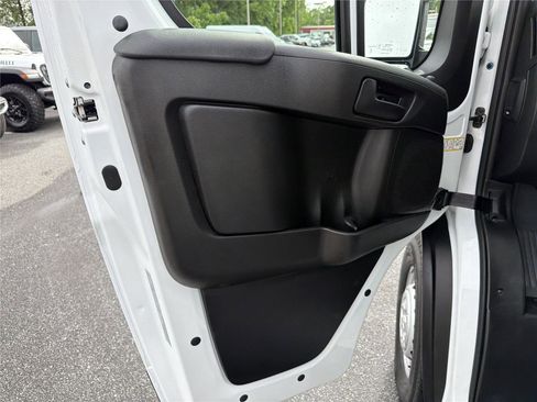 Used 2025 RAM ProMaster 2500 w/ Convenience Group FWD image 10