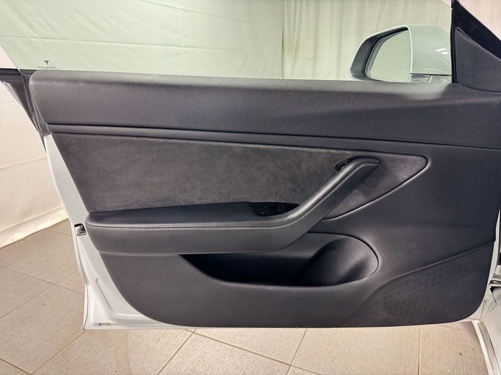 Used 2018 Tesla Model 3 Long Range AWD/4WD image 14