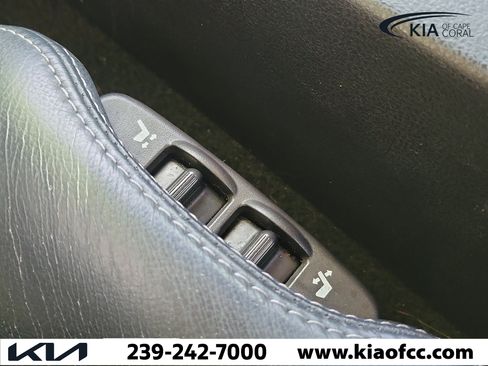 Used 2014 Nissan 370Z Touring w/ Sport Package RWD image 27