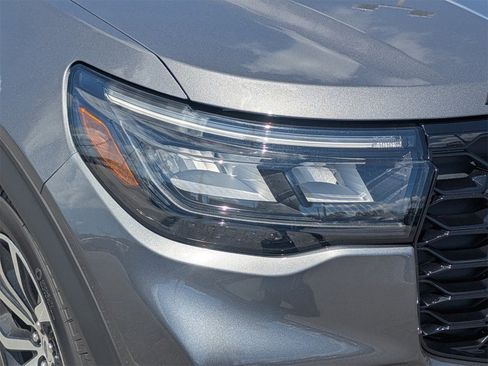 New 2025 Ford Explorer ST-Line image 9