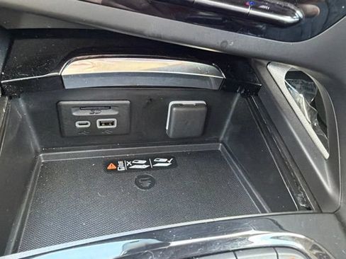 Used 2023 Buick Envision Avenir AWD/4WD image 36