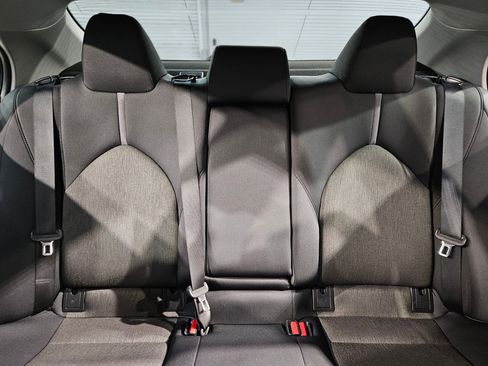 Used 2021 Toyota Camry LE image 13