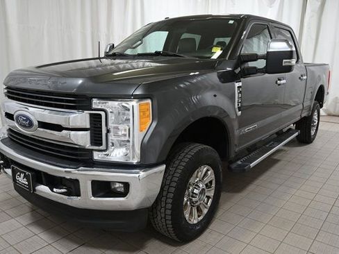 Used 2017 Ford F350 XLT w/ XLT Premium Package AWD/4WD image 18