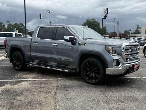 Used 2019 GMC Sierra 1500 SLT w/ SLT Premium Plus Package AWD/4WD image 3